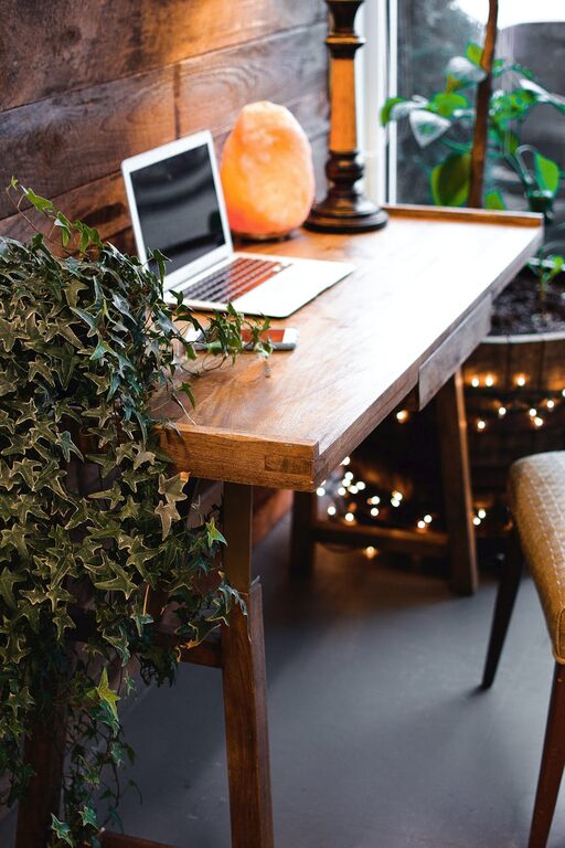 Tips for Creating a Cozy and Functional Workspace at Home